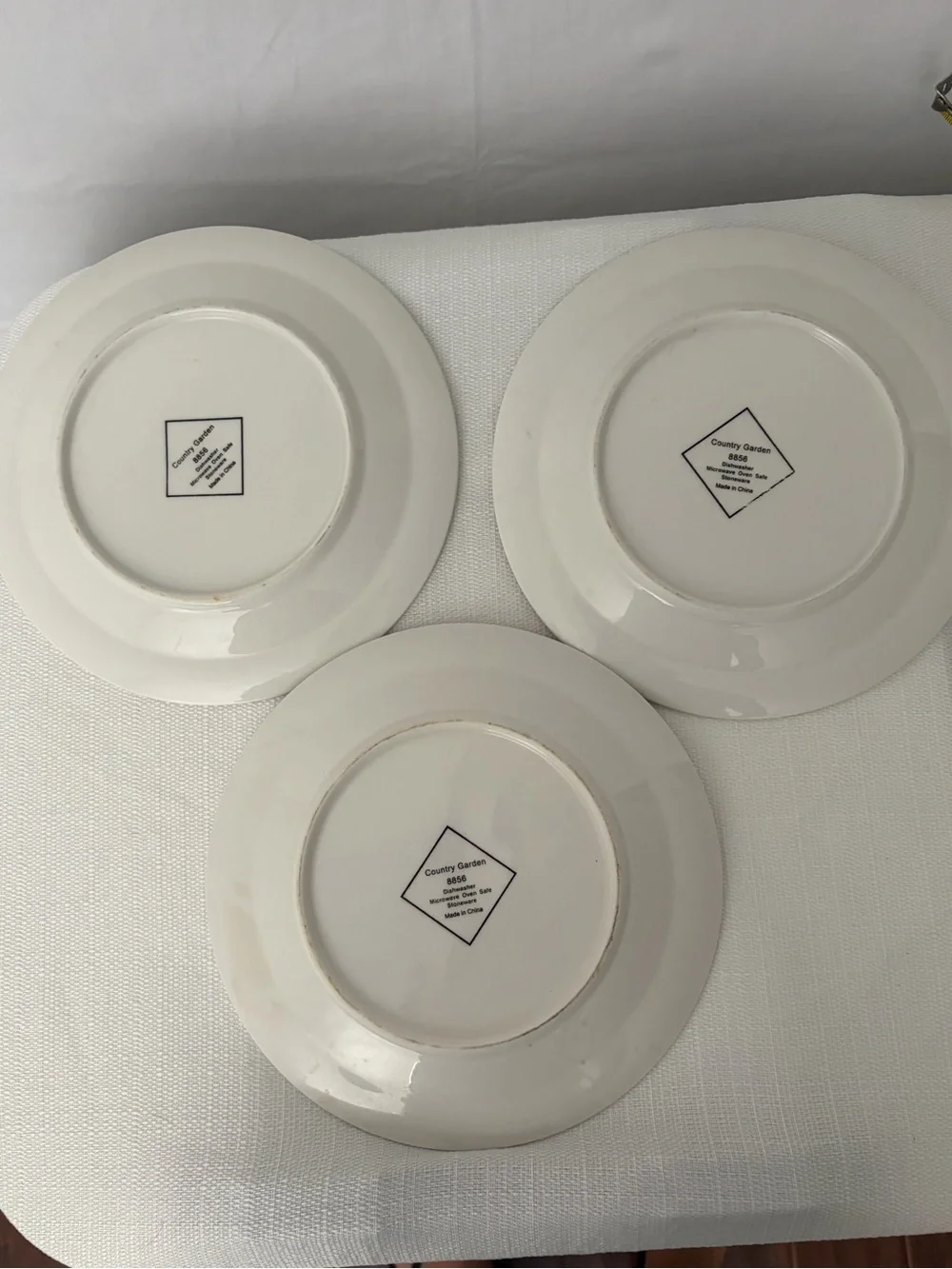 Country Garden 8856 Stoneware Plates Set of 3 (F280)